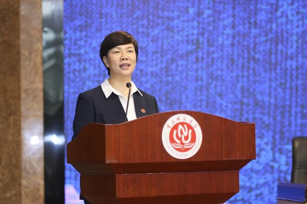 gg999策略手机白菜党委书记张艳致辞。伍向前摄